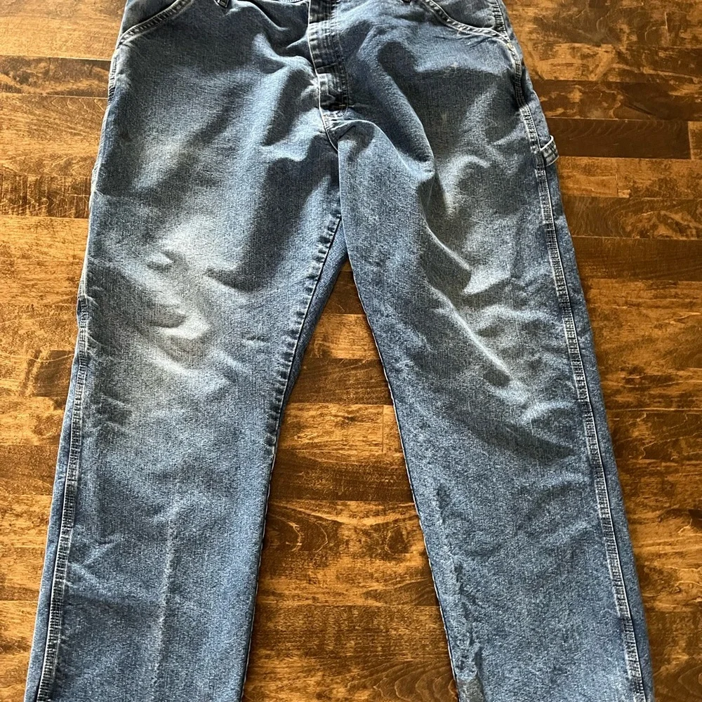 Wrangler Men's Relaxed carpenter Jeans in Classic Blue